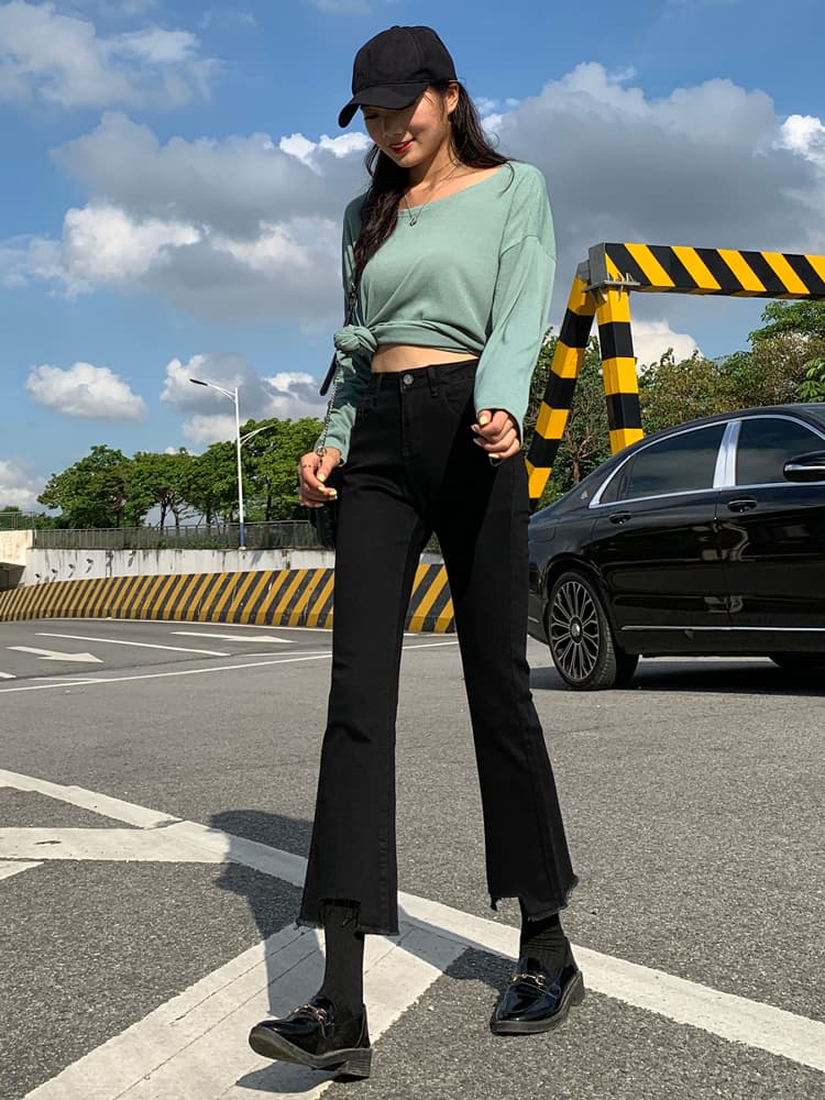 黒パンツ 裾フリンジ クロップド フレアパンツ