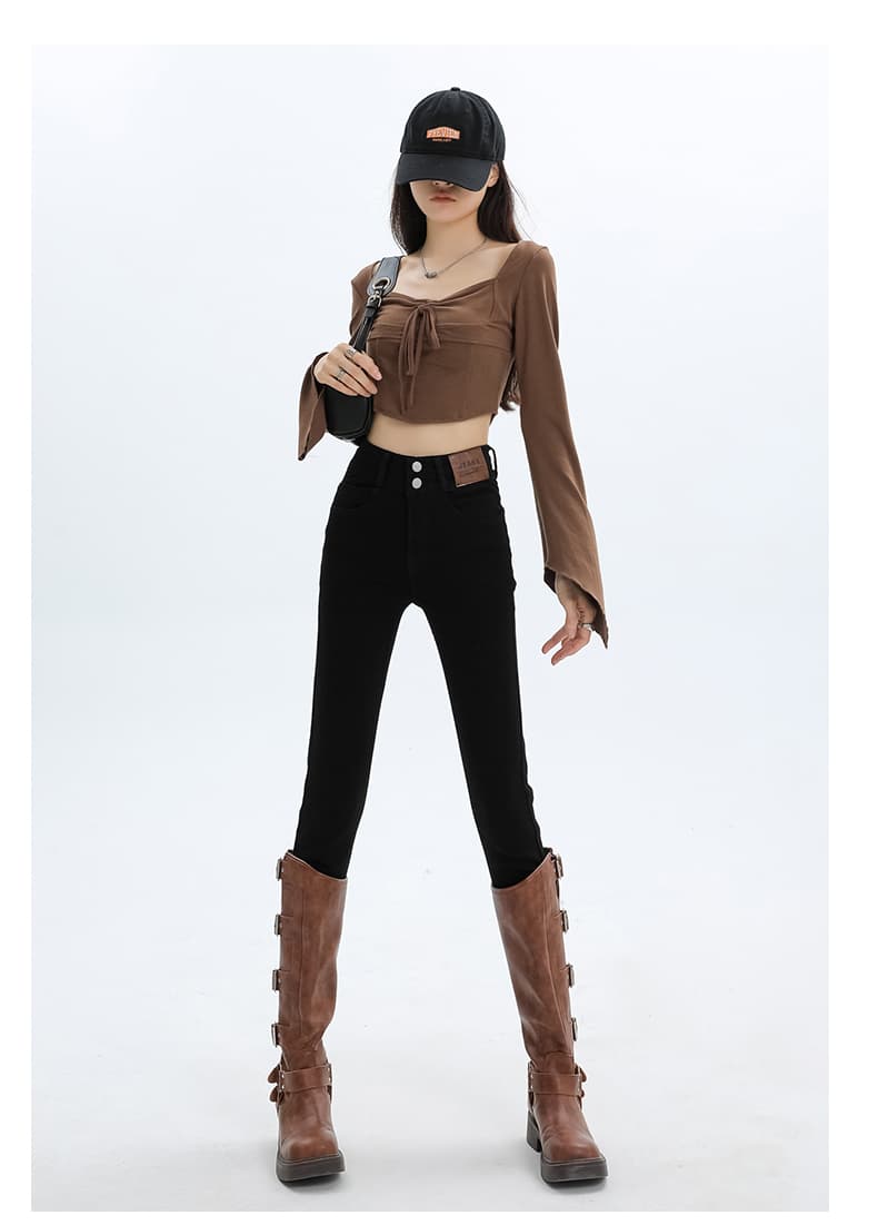 黒パンツ 美シルエットスキニーパンツ