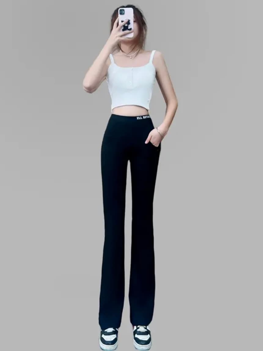 黒パンツ 美脚ストレッチフレアパンツ