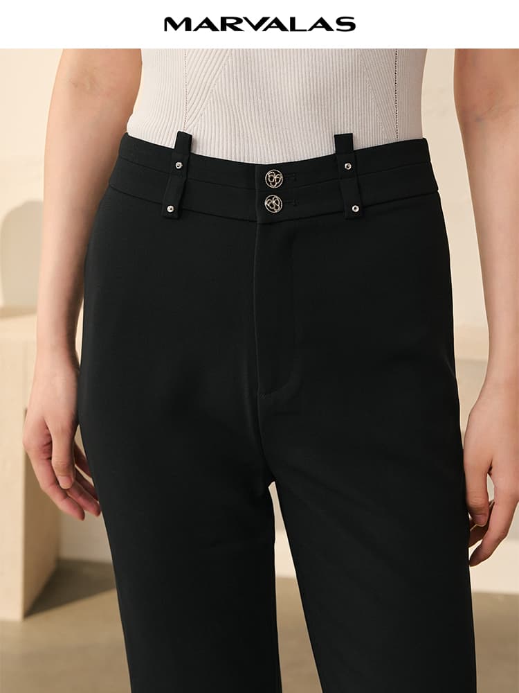 黒パンツ すっきり美脚フレアパンツ