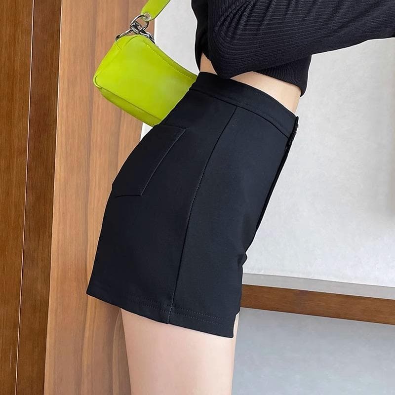 黒パンツ ハイウエストスリムショーパン