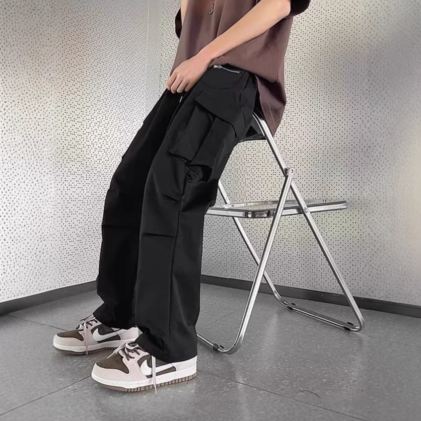 黒パンツ ユーティリティ マルチポケット ワイドパンツ