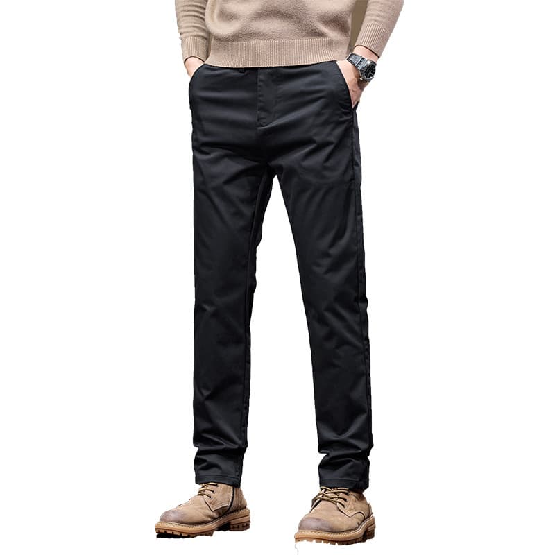 黒パンツ トレンド感覚スリムフィットスラックス