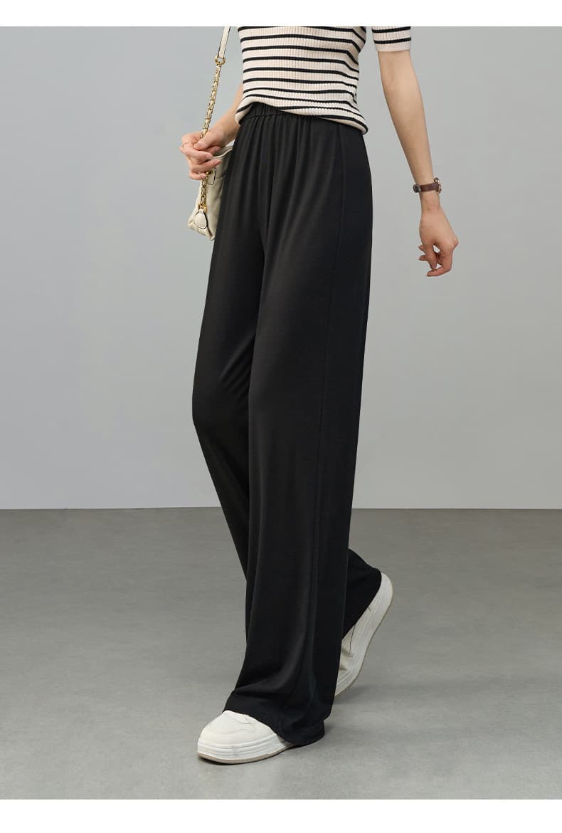 黒パンツ なめらか落ち感ワイドパンツ