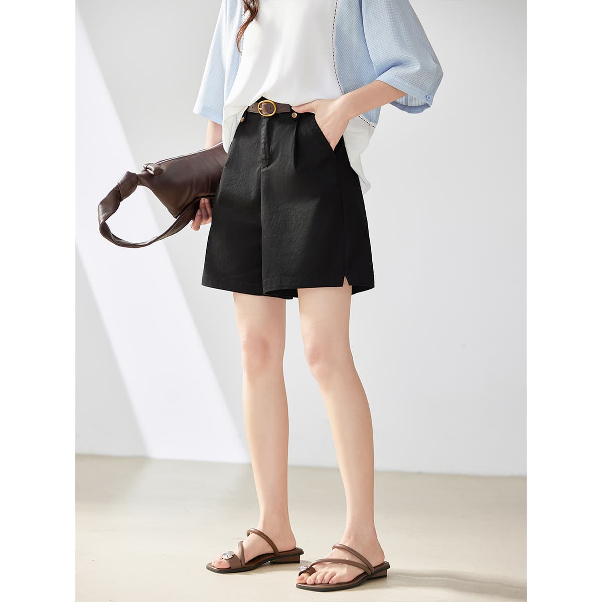 黒パンツ フロントプリーツ ベルト付き キュロット