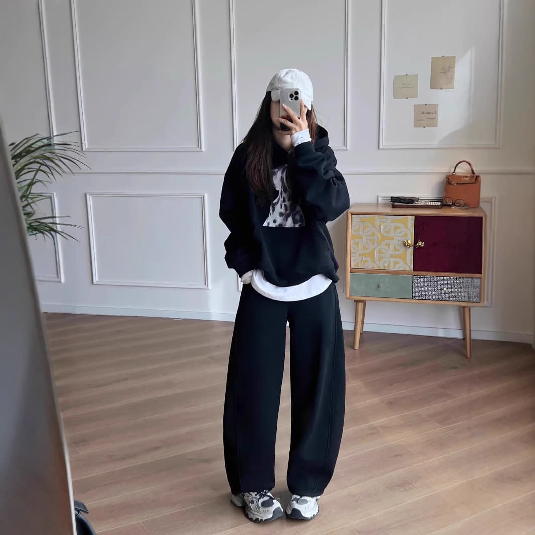黒パンツ ゆったりくつろぎ バルーンパンツ