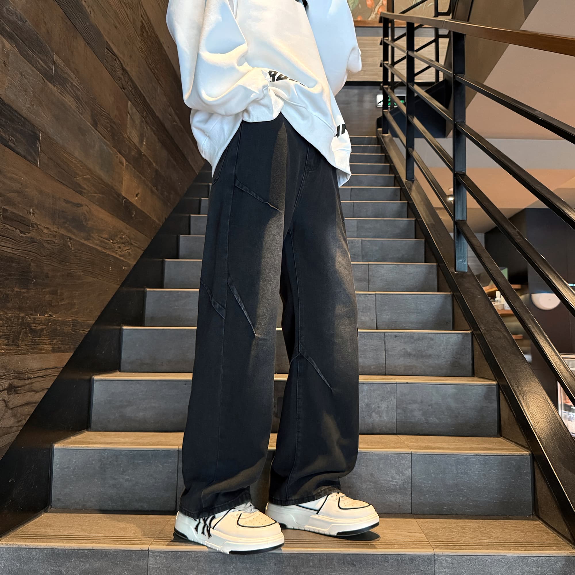 黒パンツ 切替デザイン ワイドデニムパンツ
