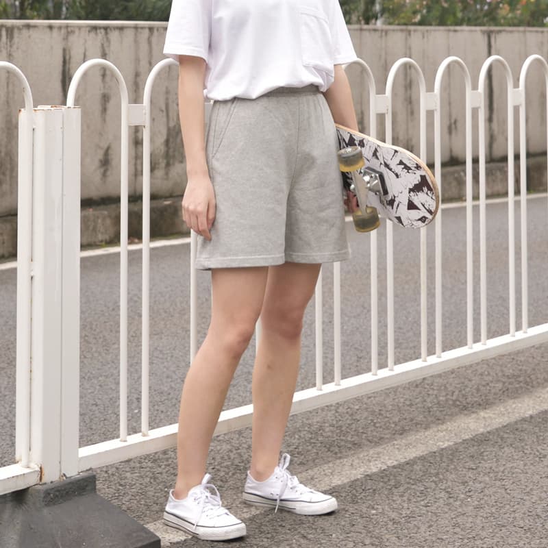 黒パンツ リラックスショート パンツ