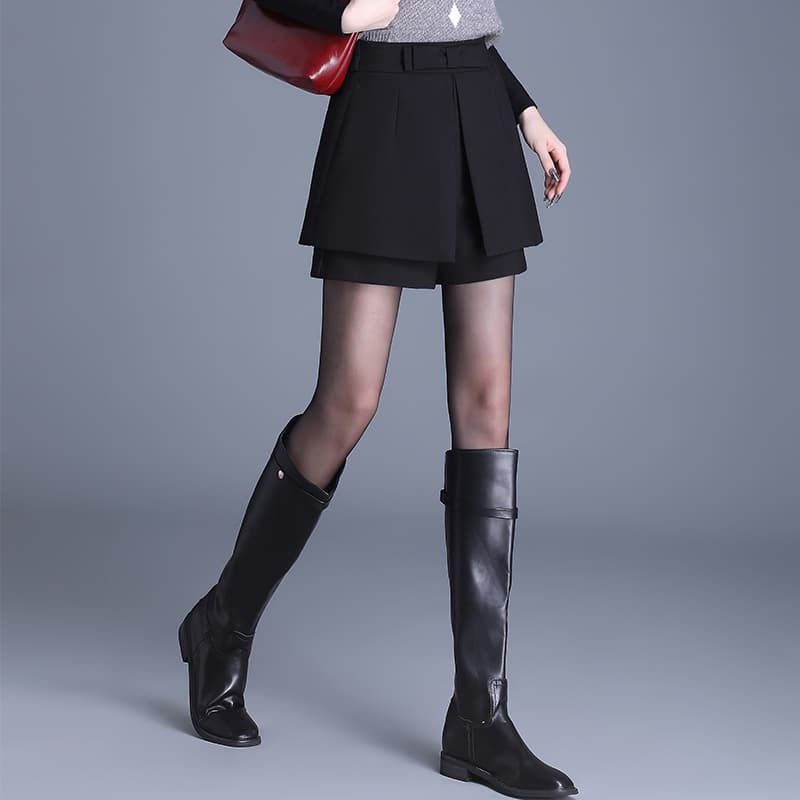 黒パンツ プリーツ二段重ねキュロットパンツ