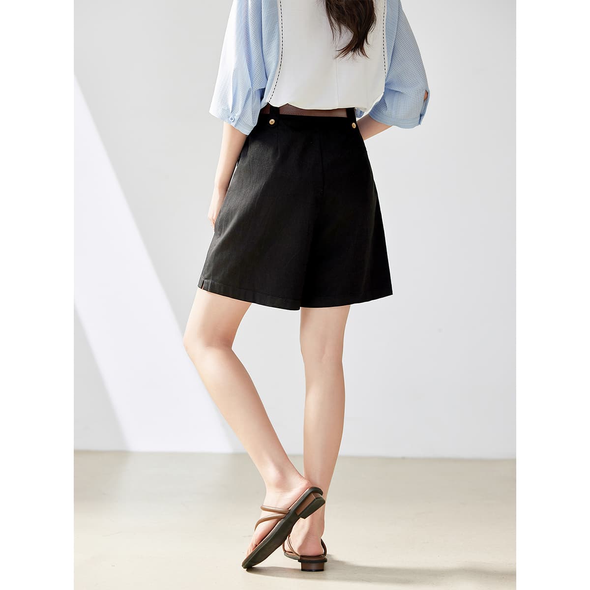黒パンツ フロントプリーツ ベルト付き キュロット