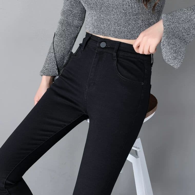 黒パンツ 美脚ストレッチスキニーパンツ