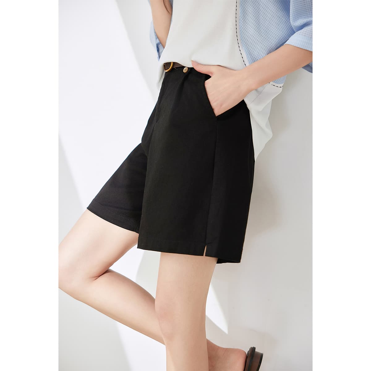 黒パンツ フロントプリーツ ベルト付き キュロット