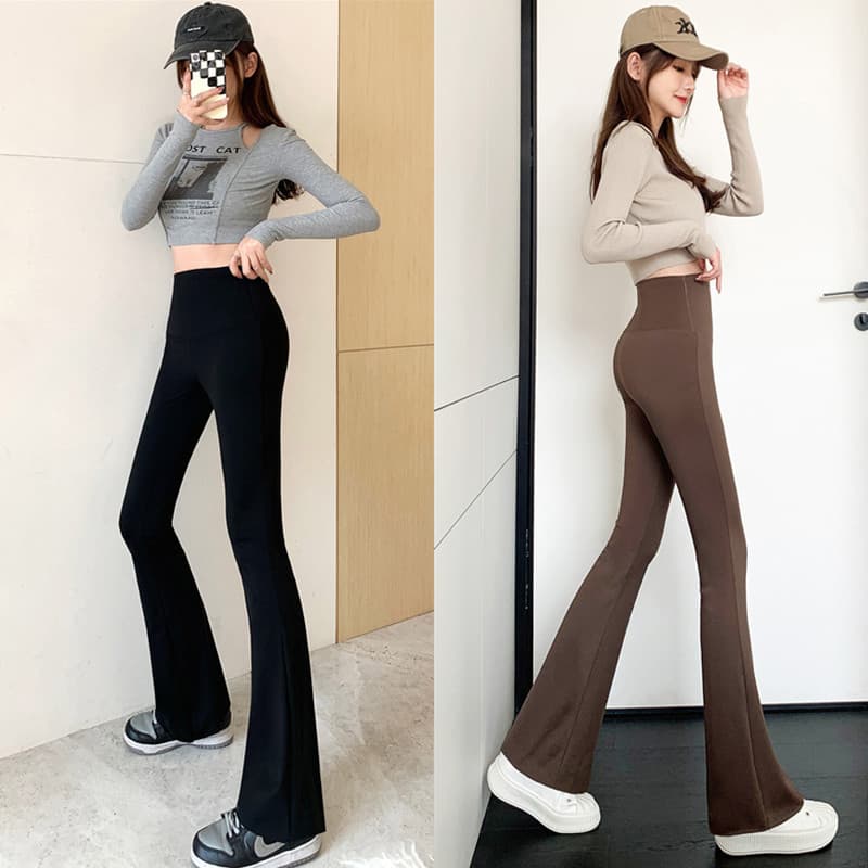 黒パンツ 美シルエット リラックス フレアパンツ
