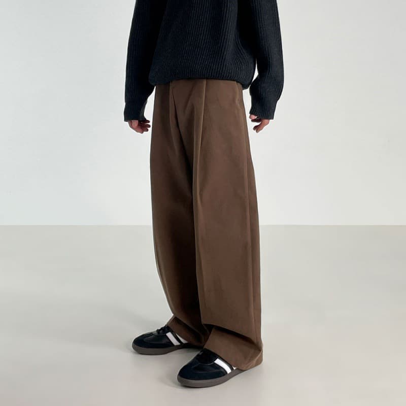 黒パンツ ワイドシルエット リラックススラックス