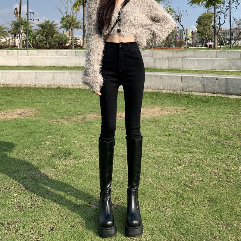 黒パンツ 美脚シルエットスキニーパンツ