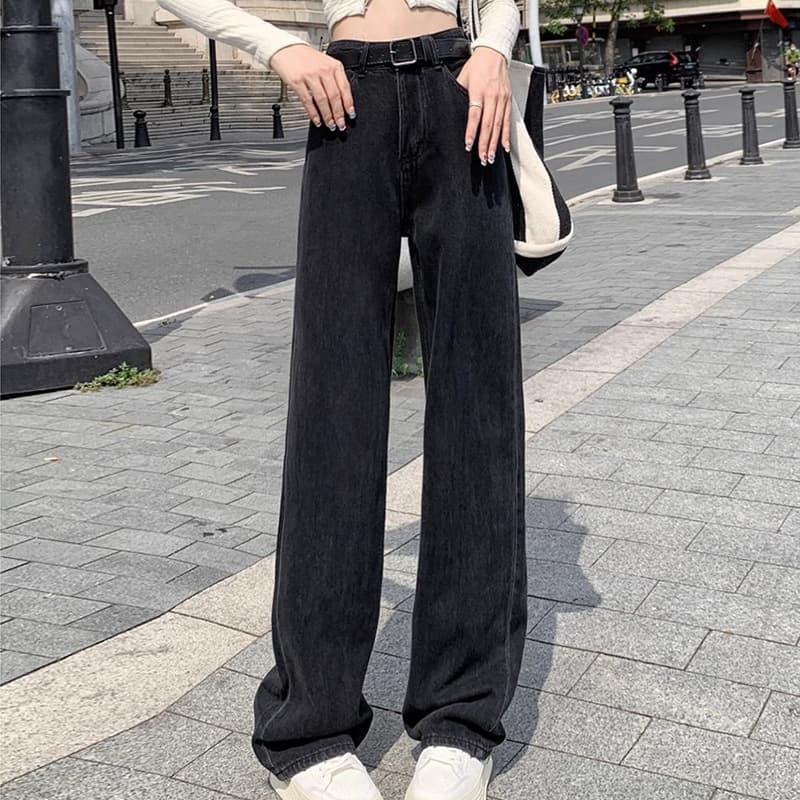 黒パンツ ゆったりワイドデニム