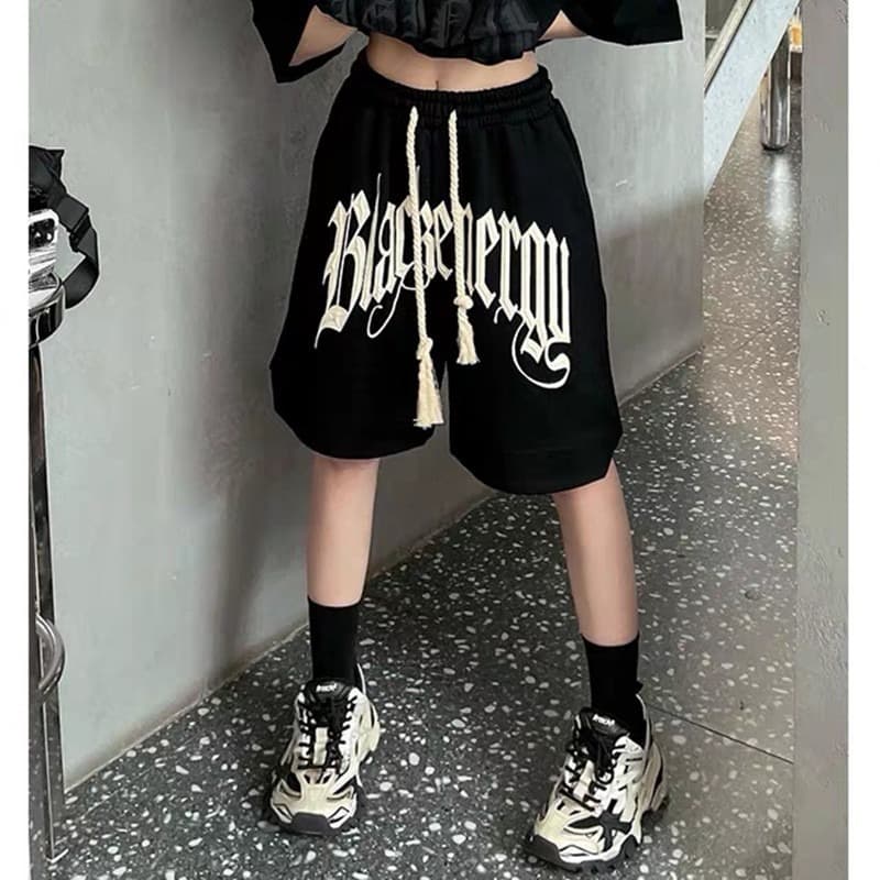 黒パンツ ゴシック調タッセルショートパンツ