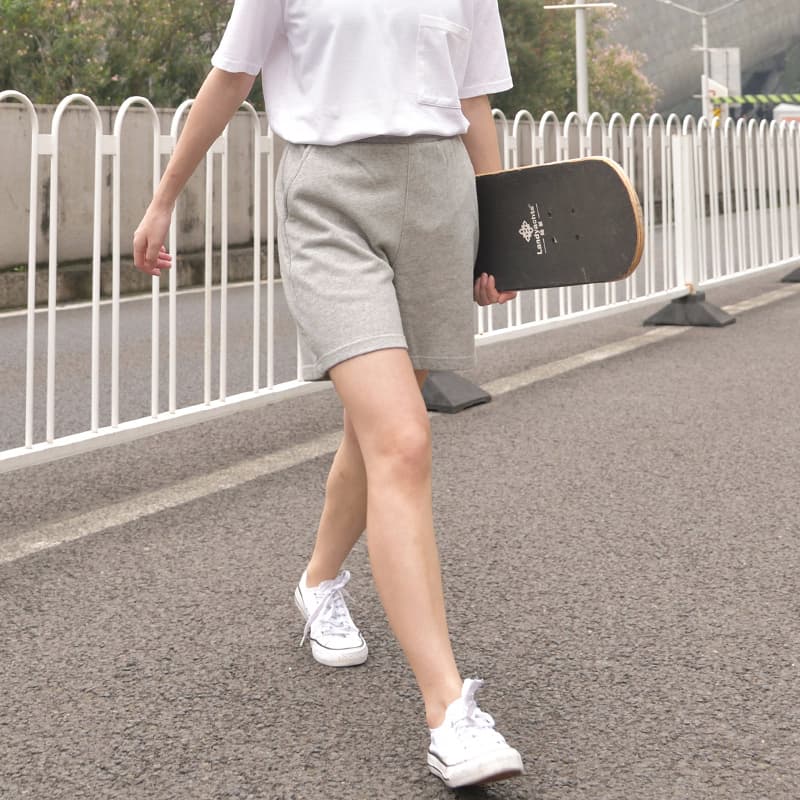 黒パンツ リラックスショート パンツ