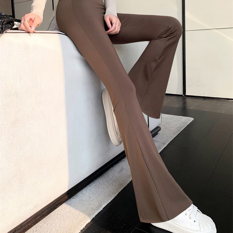 黒パンツ 美シルエット リラックス フレアパンツ